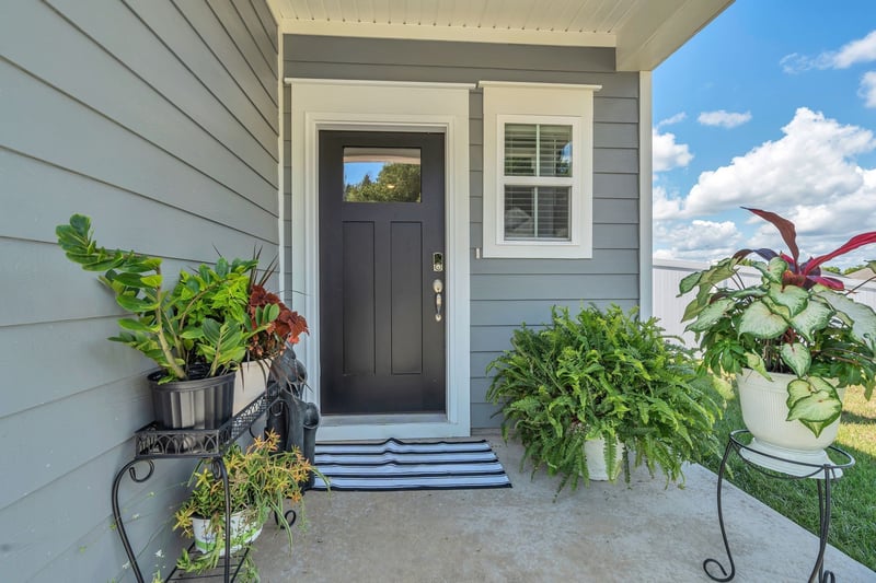 1752 Flora Grv, Hermitage, TN 37076