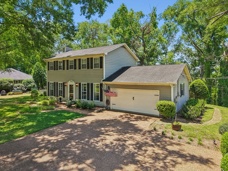 6720 Walnut Hills Dr, Brentwood, TN 37027