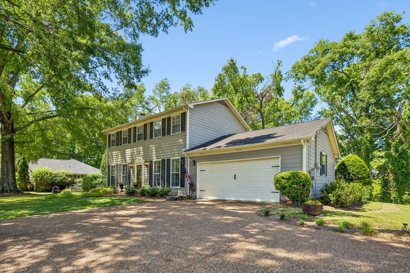 6720 Walnut Hills Dr, Brentwood, TN 37027