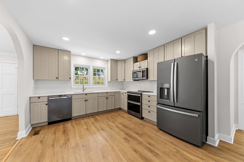 7220 Polk Ln, Columbia, TN 38401