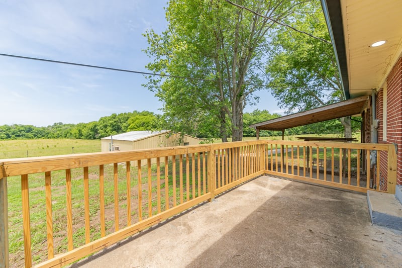 7220 Polk Ln, Columbia, TN 38401