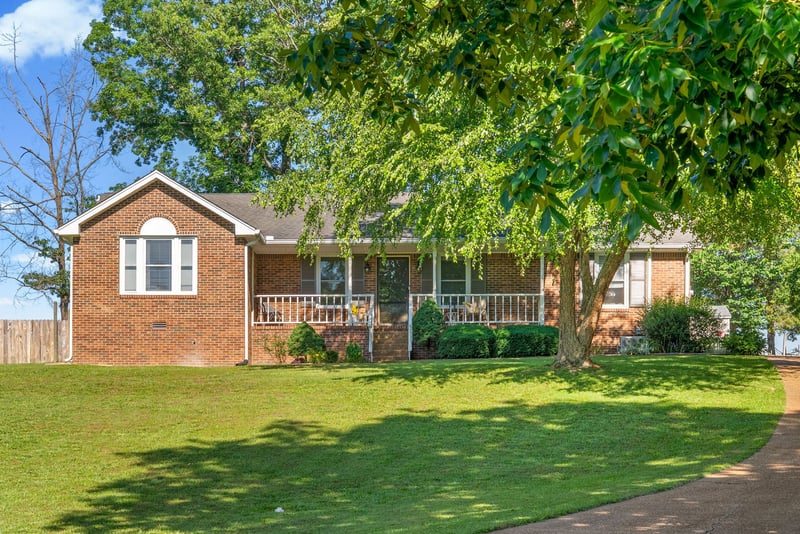 4003 S Windsor Ct, Springfield, TN 37172