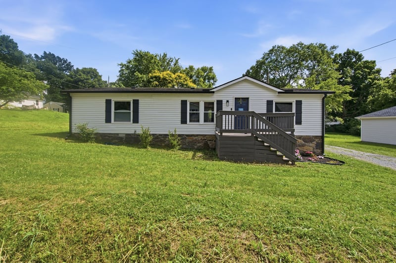 824 Pitt Ave, Springfield, TN 37172