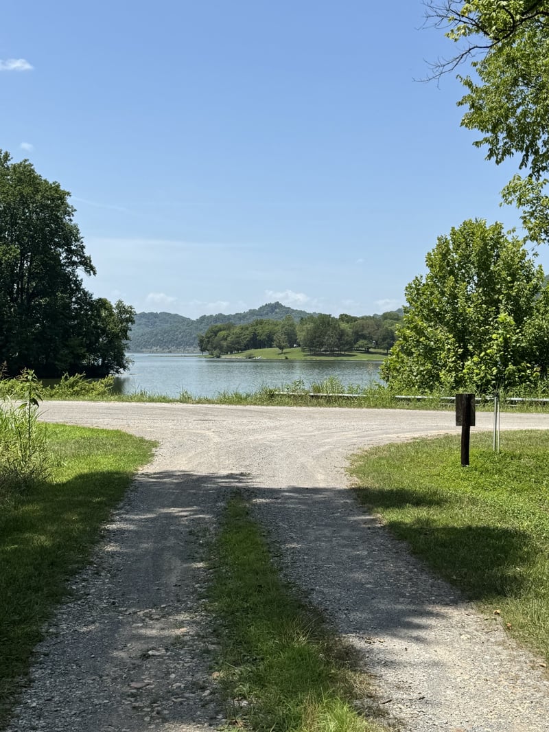 97 Mcclures Bend Ln, Carthage, TN 37030