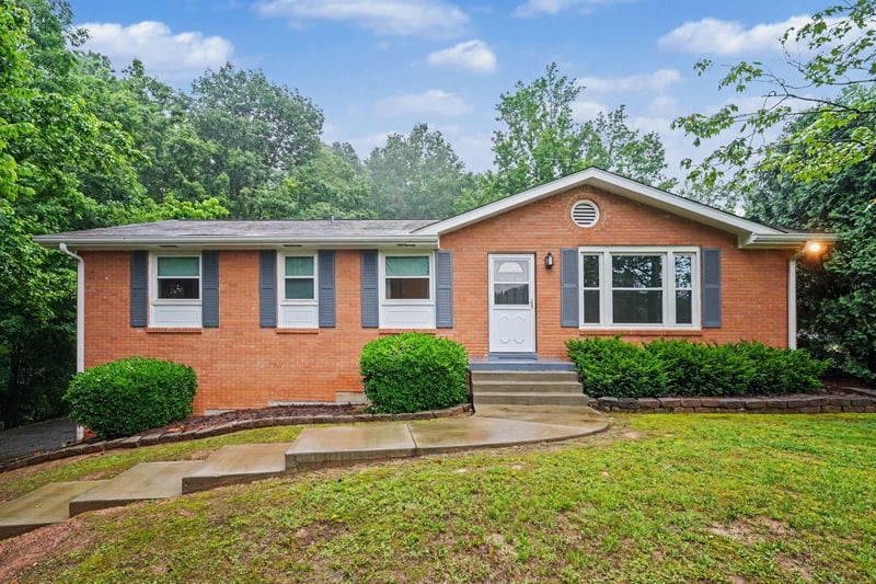 1008 Cunniff Rd, Ashland City, TN 37015