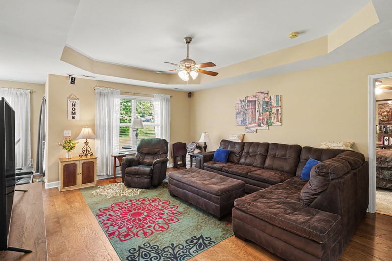502 Poplar Bnd, Dickson, TN 37055