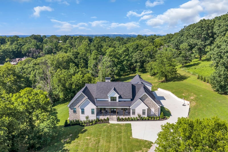 1500 Center Star Rd, Columbia, TN 38401