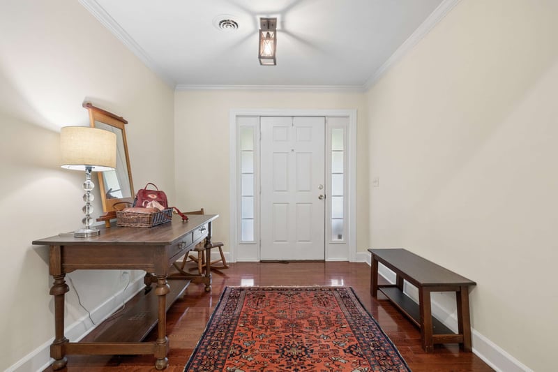 5732 Knob Rd, Nashville, TN 37209