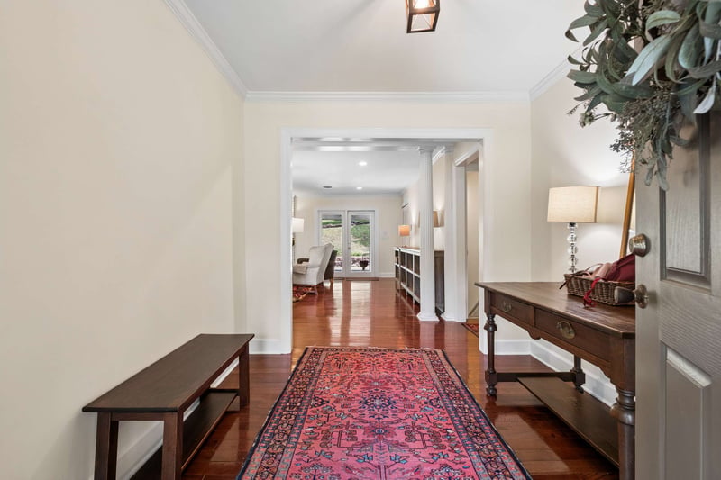 5732 Knob Rd, Nashville, TN 37209