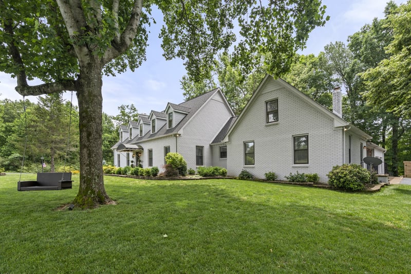 1100 Mill Rd, Dickson, TN 37055