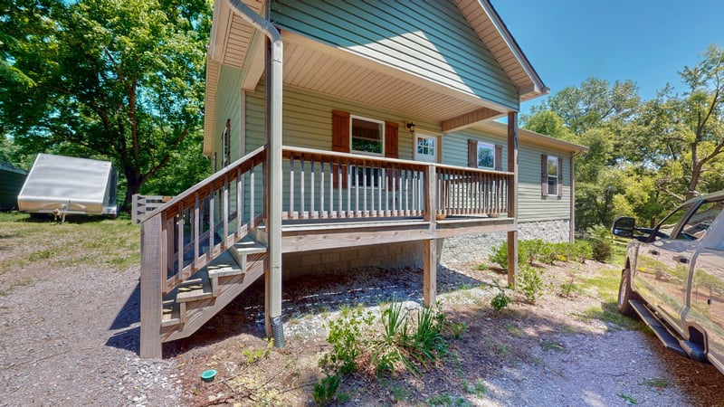 695 Hog Back Ridge Rd, Bethpage, TN 37022