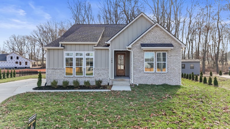 305 Trefethen Dr, White House, TN 37188