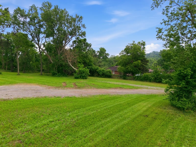 811 W Old Hickory Blvd, Madison, TN 37115
