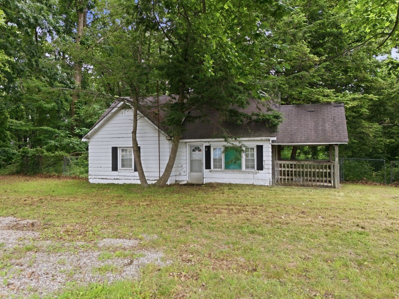 3811 Old Greenbrier Pike, Springfield, TN 37172
