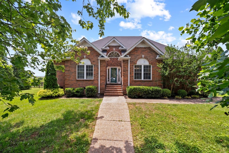2801 Stacey St, Thompsons Station, TN 37179
