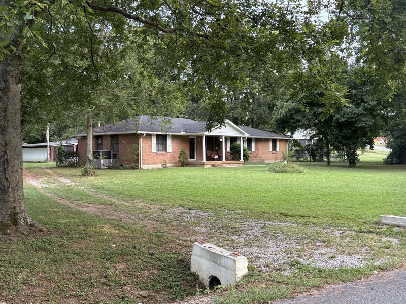 456 Ewing Ln, Nashville, TN 37207