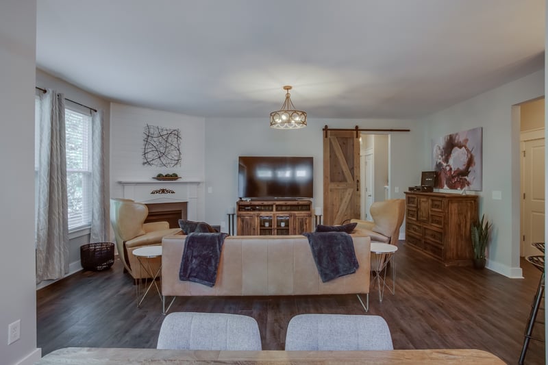 2128 Ravenscourt Dr, Thompsons Station, TN 37179