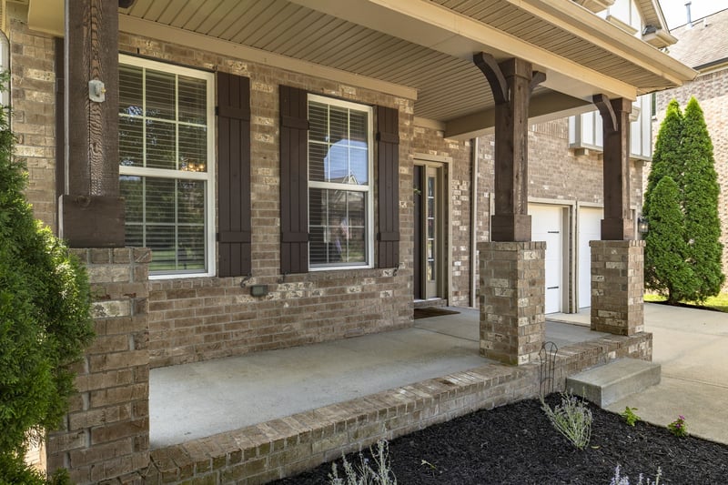 2128 Ravenscourt Dr, Thompsons Station, TN 37179