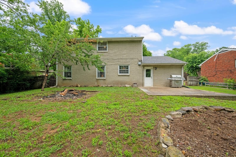 3243 Cloverwood Dr, Nashville, TN 37214