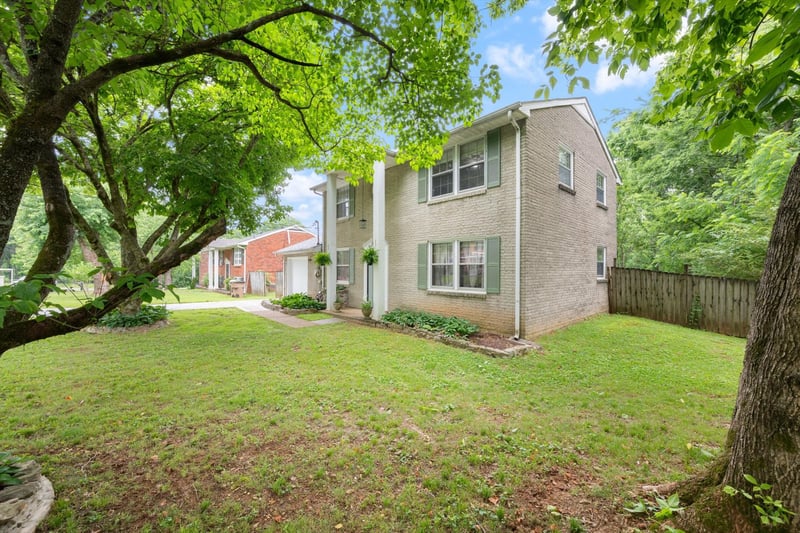 3243 Cloverwood Dr, Nashville, TN 37214