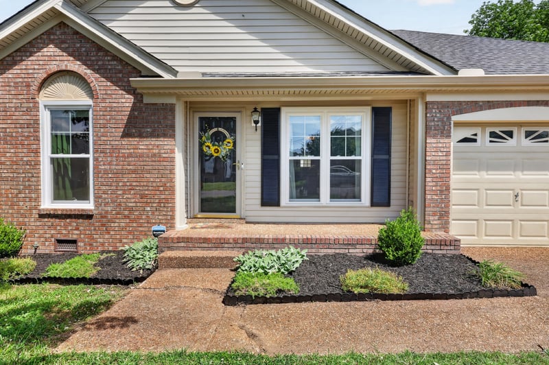 123 Cloverfield Ct, Hendersonville, TN 37075