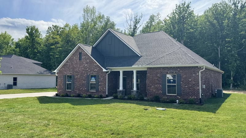 8709 Turnbull Dr, Pleasant View, TN 37146