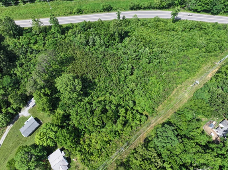 Beasley Dr, Dickson, TN 37055