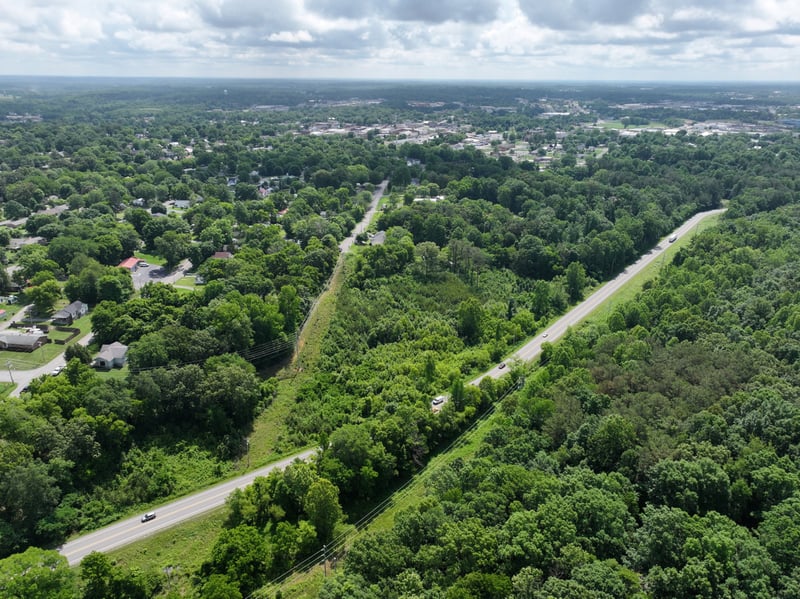 Beasley Dr, Dickson, TN 37055