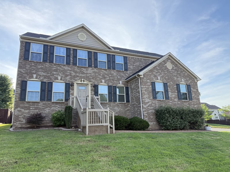 610 Stonebridge Ln, Mount Juliet, TN 37122