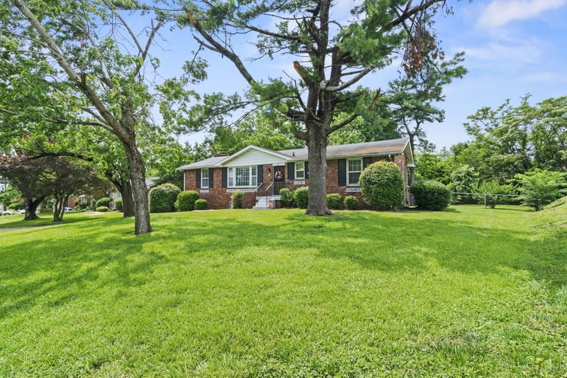 401 Glenpark Dr, Nashville, TN 37217