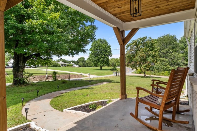 3030 Highway 49 , Charlotte, TN 37036