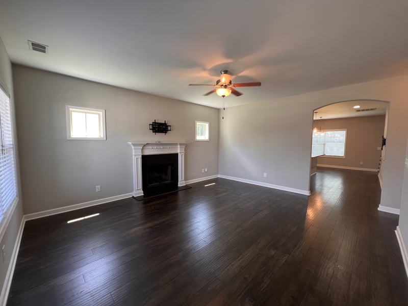1079 Harper Dean Way, Gallatin, TN 37066