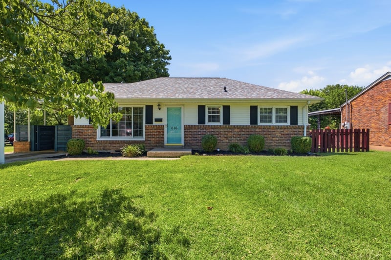616 Hyde Park Ave, Gallatin, TN 37066