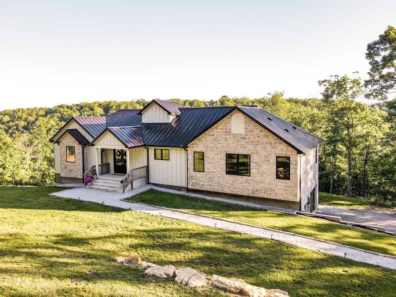 1058 Paiute Trl, Pegram, TN 37143