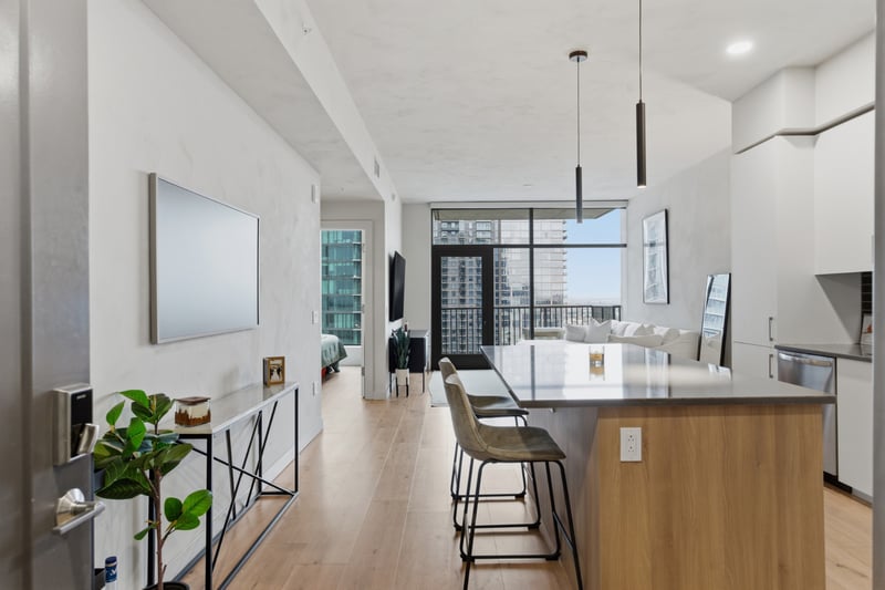 1212 Demonbreun St #1503, Nashville, TN 37203
