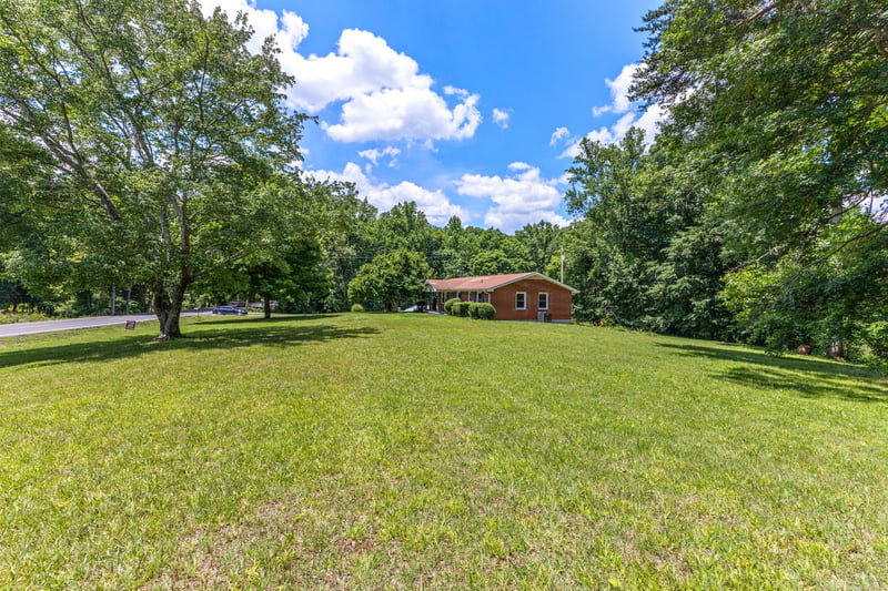 4177 Highway 96 , Burns, TN 37029