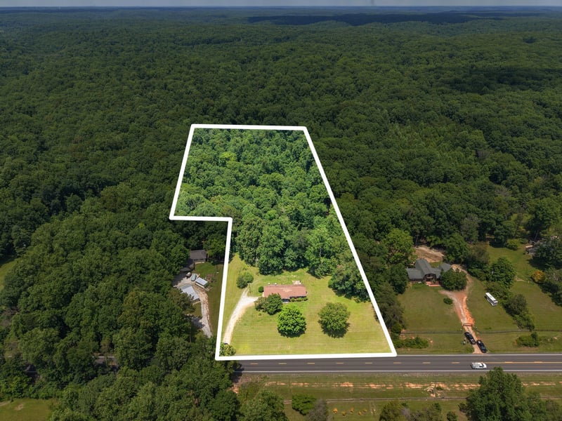 4177 Highway 96 , Burns, TN 37029