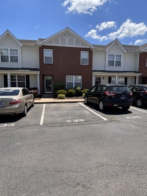 235 Arapaho Dr, Murfreesboro, TN 37128