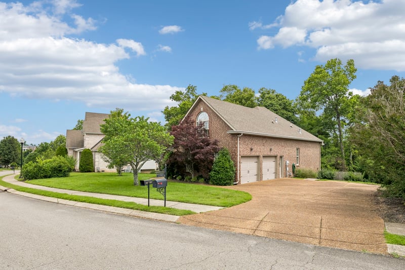 2010 Raven Xing, Mount Juliet, TN 37122