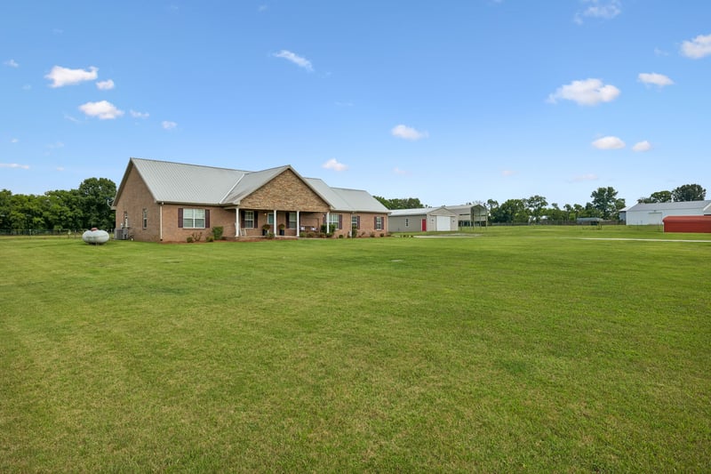 883 Centerville Rd, Lebanon, TN 37087