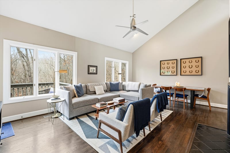 228 Harpeth Wood Dr, Nashville, TN 37221