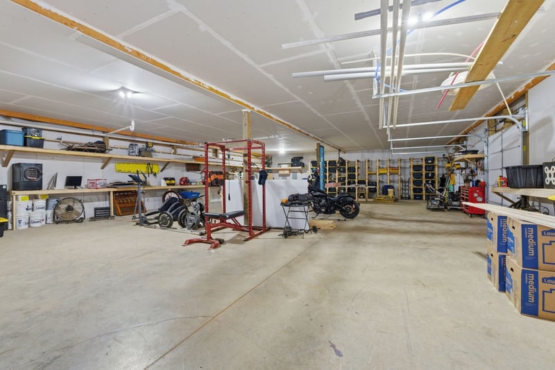 2010 Mosley Ferry Rd, Chapmansboro, TN 37035