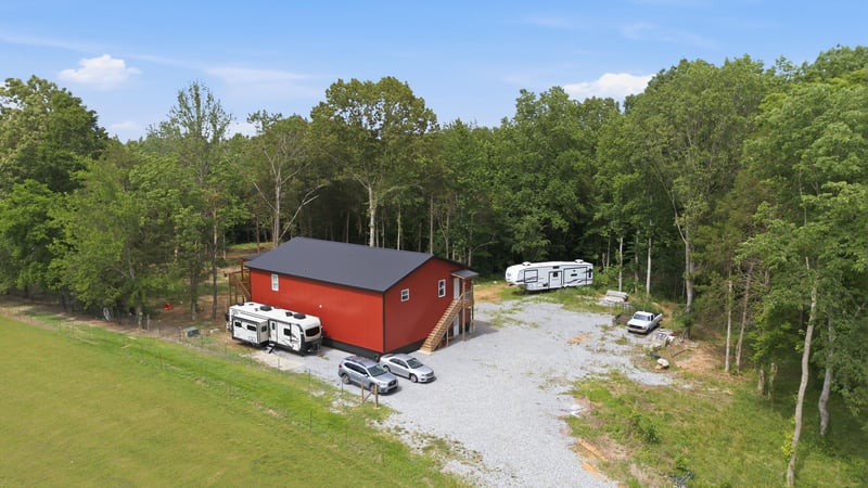 2010 Mosley Ferry Rd, Chapmansboro, TN 37035