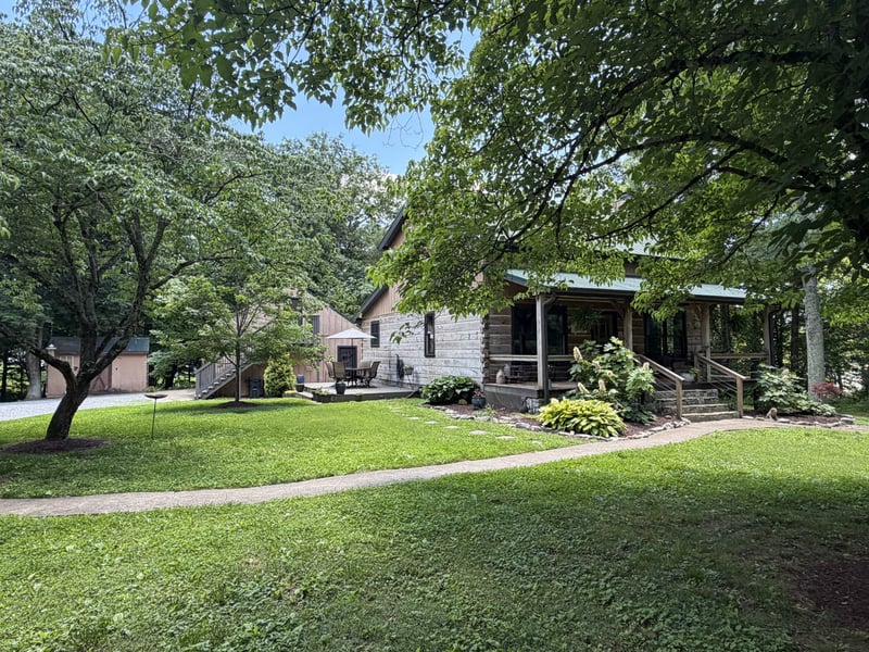 396B Pee Dee Branch Rd, Cottontown, TN 37048