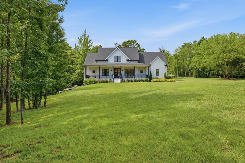 6000 Costello Farm Pvt Ln, Thompsons Station, TN 37179