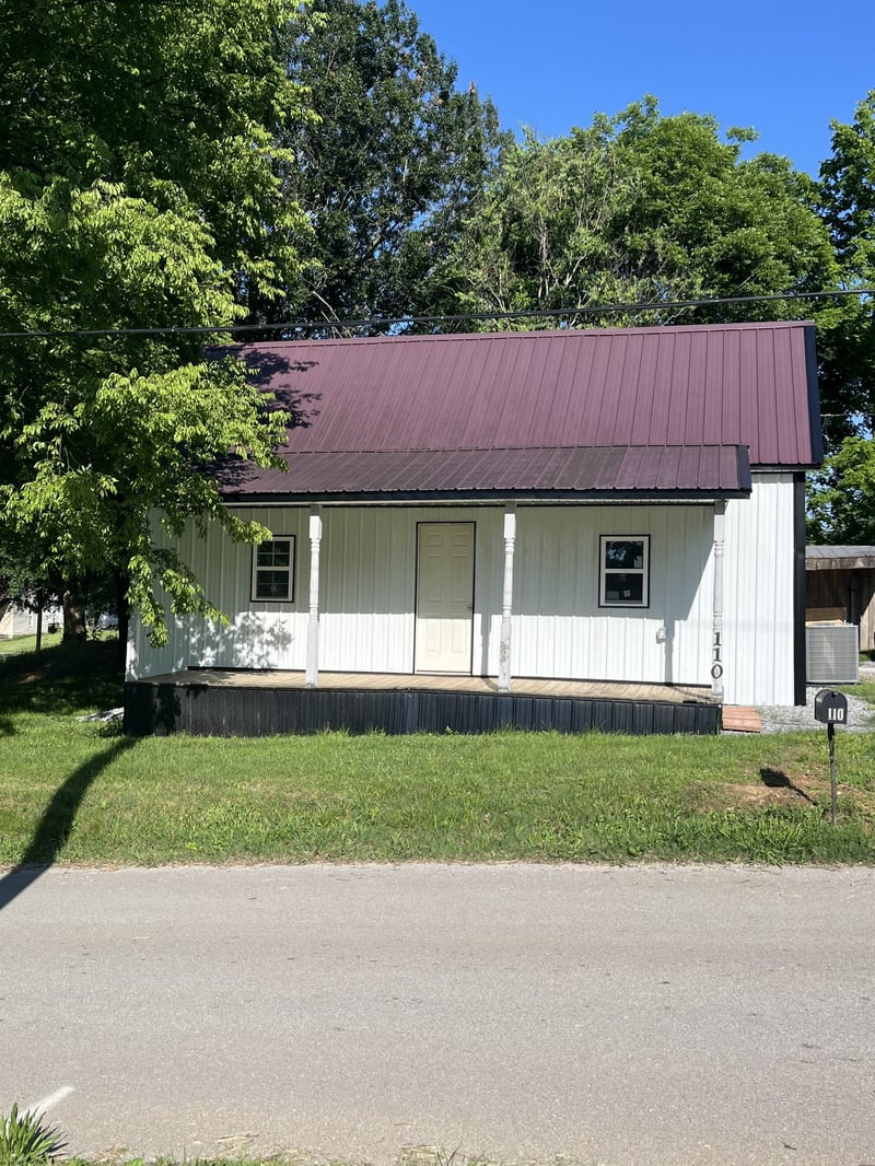 110 N Commerce St, Adams, TN 37010