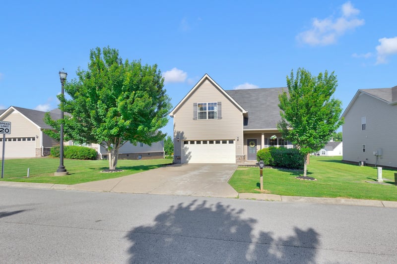 7014 Lakota Dr, Spring Hill, TN 37174