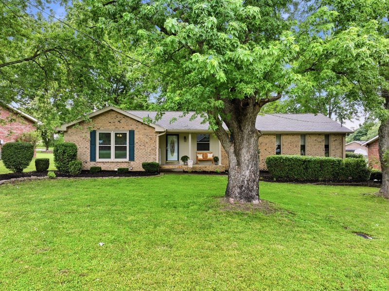 107 Charleston Dr, Goodlettsville, TN 37072
