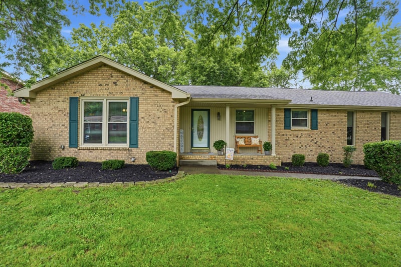 107 Charleston Dr, Goodlettsville, TN 37072