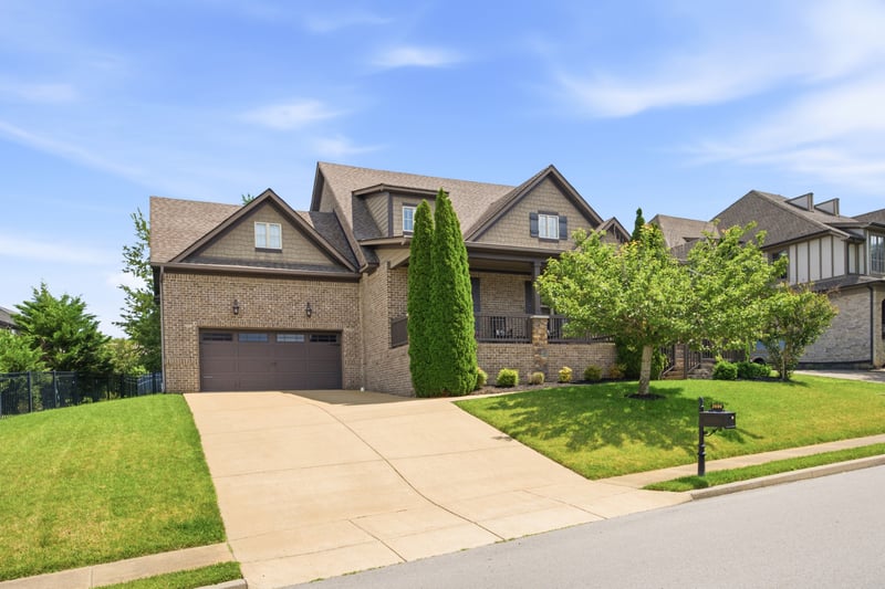 2000 Callaway Park Pl, Thompsons Station, TN 37179